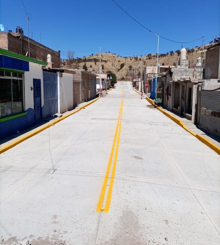 Calle Canelas de concreto hidráulico en Tepehuanes